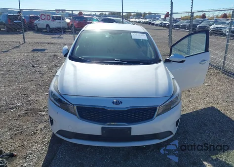 2017 Kia Forte Lx z USA, uszkodzony, nr VIN 3KPFL4A72HE082322